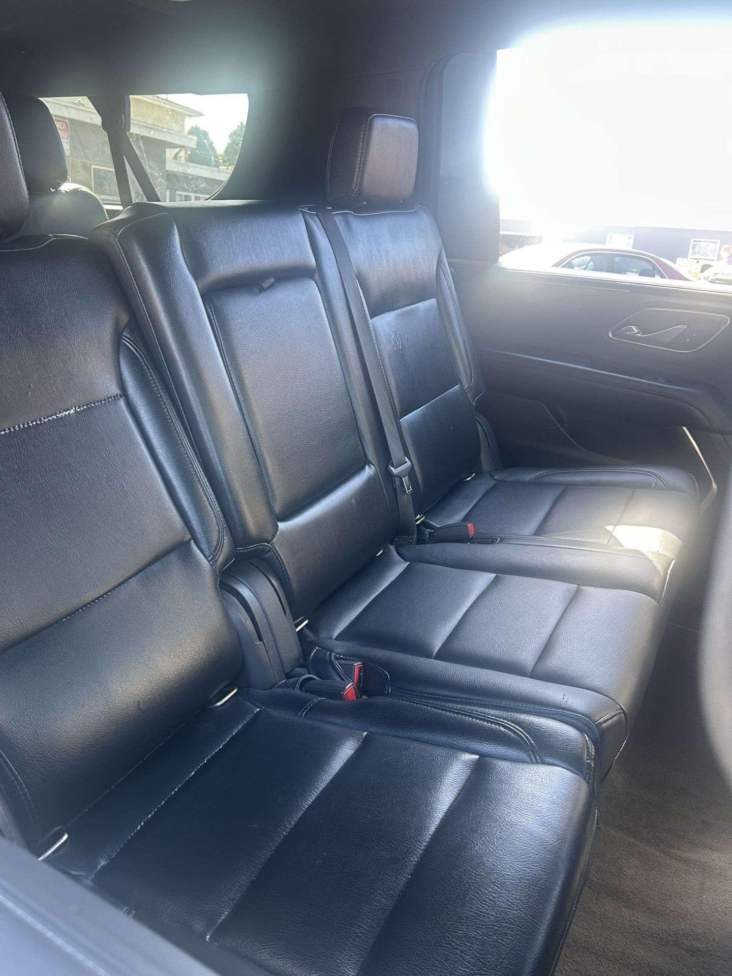 400$ Bench Middle Row Seats Suburban 2021