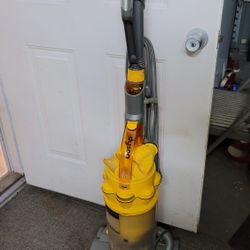 Dyson Vaccuum