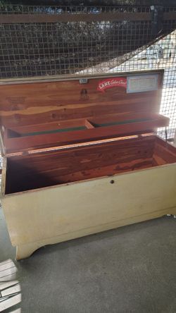 Genuine lane cedar chest