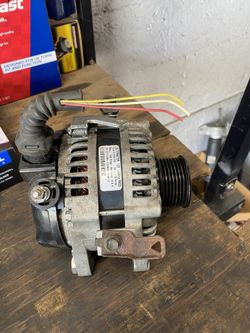 04 Toyota Camry 2.4 Alternator Used Good Conditions $100 OBO