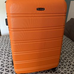 Rockland Melbourne 28” Hardside Expandable Spinner Wheel Suitcase. 