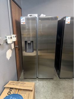 Samsung - 28 Cu Ft 36” Wide Side By Side Refrigerator With Water Dispenser & Ice-maker In Stainless steel 😊