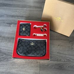 COACH BLACK SHOULDER BAG GIFT SET