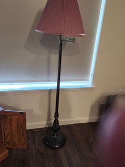 Nice Metal floor lamp