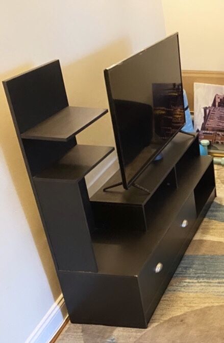 Black tv stand - great condition