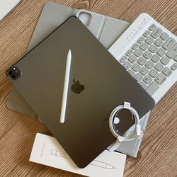 iPad Pro 12.9” (2020 model) 4th Generation 512GB with  keyboard case and pen & Accessories 