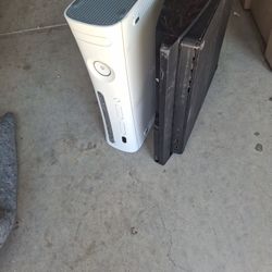 Video Games, Xbox360 Ps3 Cheap. 10 Each Or Both For 15. I Have No Idea If They Work Or Not. Probably Have Power  Cords And Some Games As WELL I WILL G