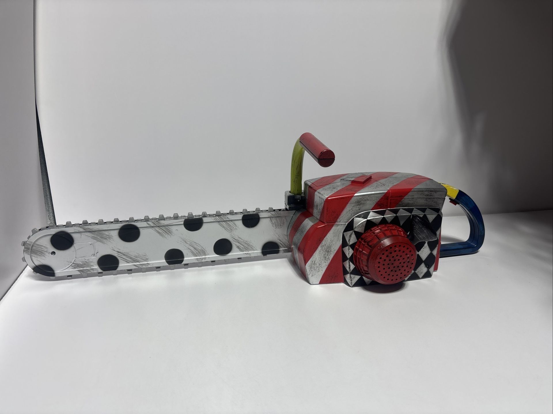GEMMY 72438 29" Life Size CLOWN CHAINSAW PROP w/Sound & Spinning Blade - Works!