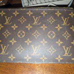 Authentic LOUIS Vuitton Monogram Teddy Wristlet