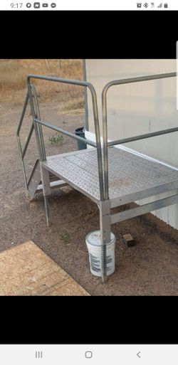 Mobile home steps