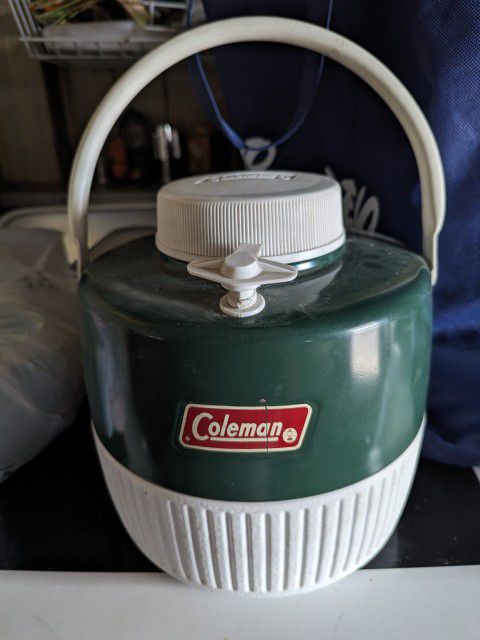Vintage Coleman Water Jug  RetroCooler  70s Color Green and White With Cup