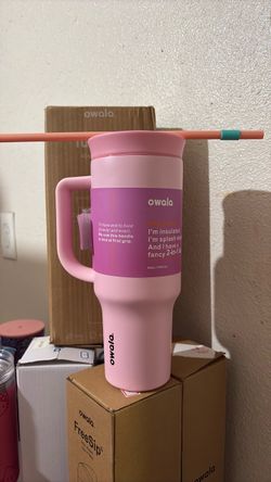 Owala FreeSip 40oz Tumbler Pink