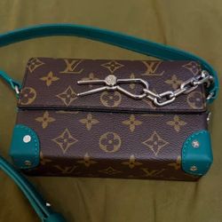 Louis Vuitton small size old-style canvas bag