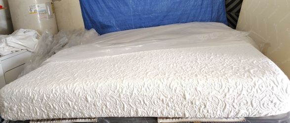 King Size Mattress (Colchón King Size)