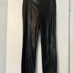 Vera Wang Faux Leather Ankle Pants – Size M (New)