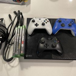 Xbox One With Controllers And Games. 