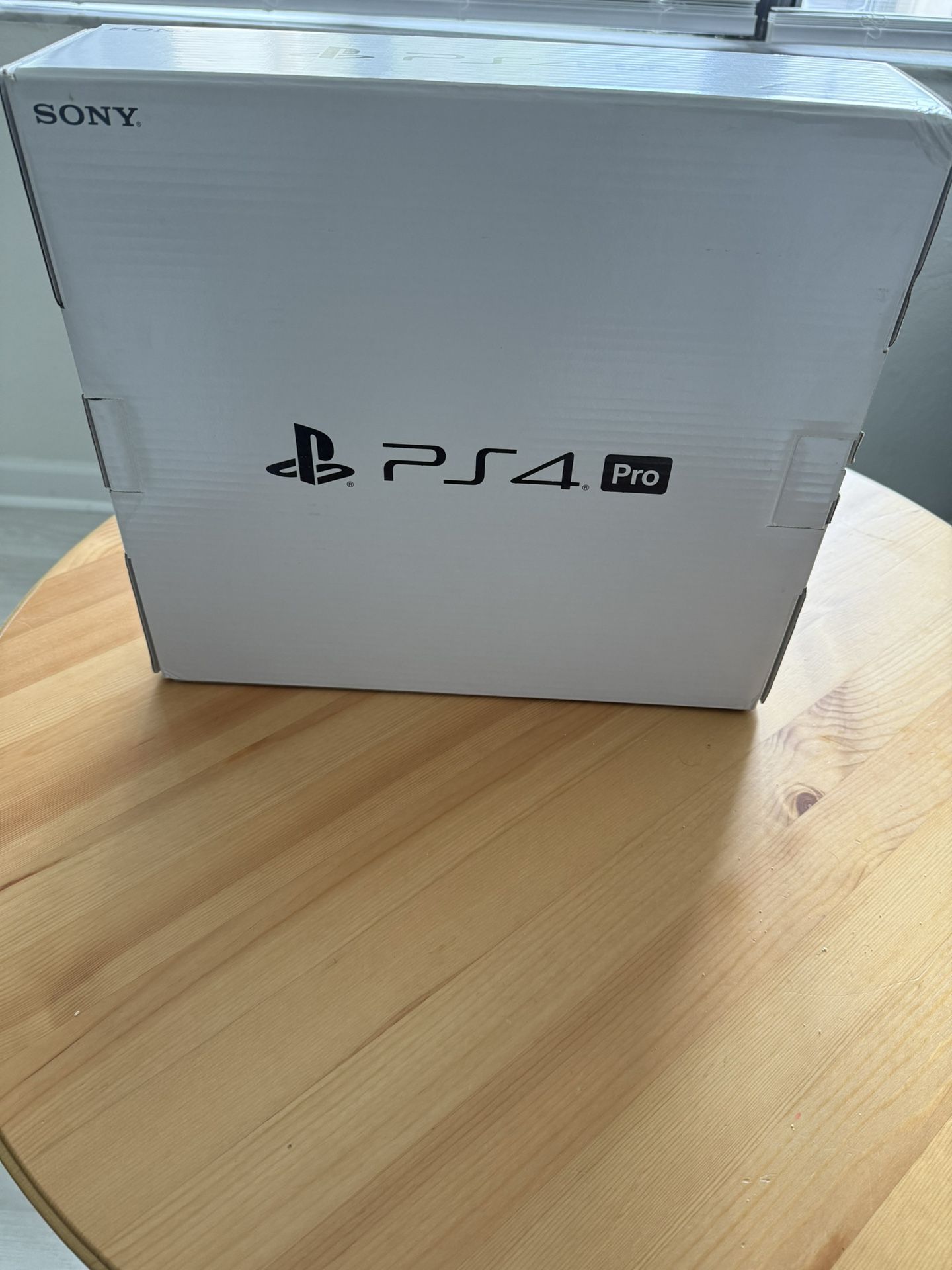 Playstation 4 Pro - Excellent Condition