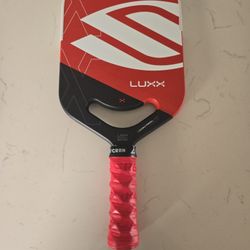 Selkirk Luxx Pickleball Paddle 