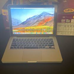 MacBook Pro 2009  8gb Ram 500 Drive i5 