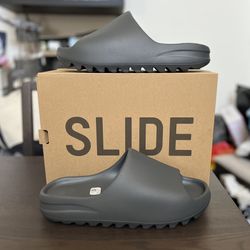 Yeezy Slides Slate Grey 12M