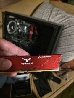 TEAMGROUP T-FORCE  DDR5 32GB 16GBX2 6000MHz & Samsung 980 PRO 2TB M.2 NVMe SSD W/Heatsink $375High-performance 2TB Samsung 980 PRO M.2 NVMe SSD & TEAM