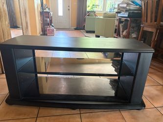 Free tv stand