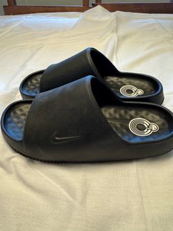 Nike Calm Slides