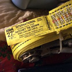 TieDown Ratchets, Heavy Duty. Never Used. Please read product detailes for weight restrictions. Two (2) ratchets for sale here.......