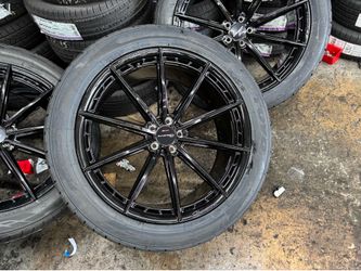 22” GEOVANNA WHEELS AND TOYO TIRES