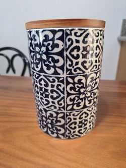 Pier 1 food canister