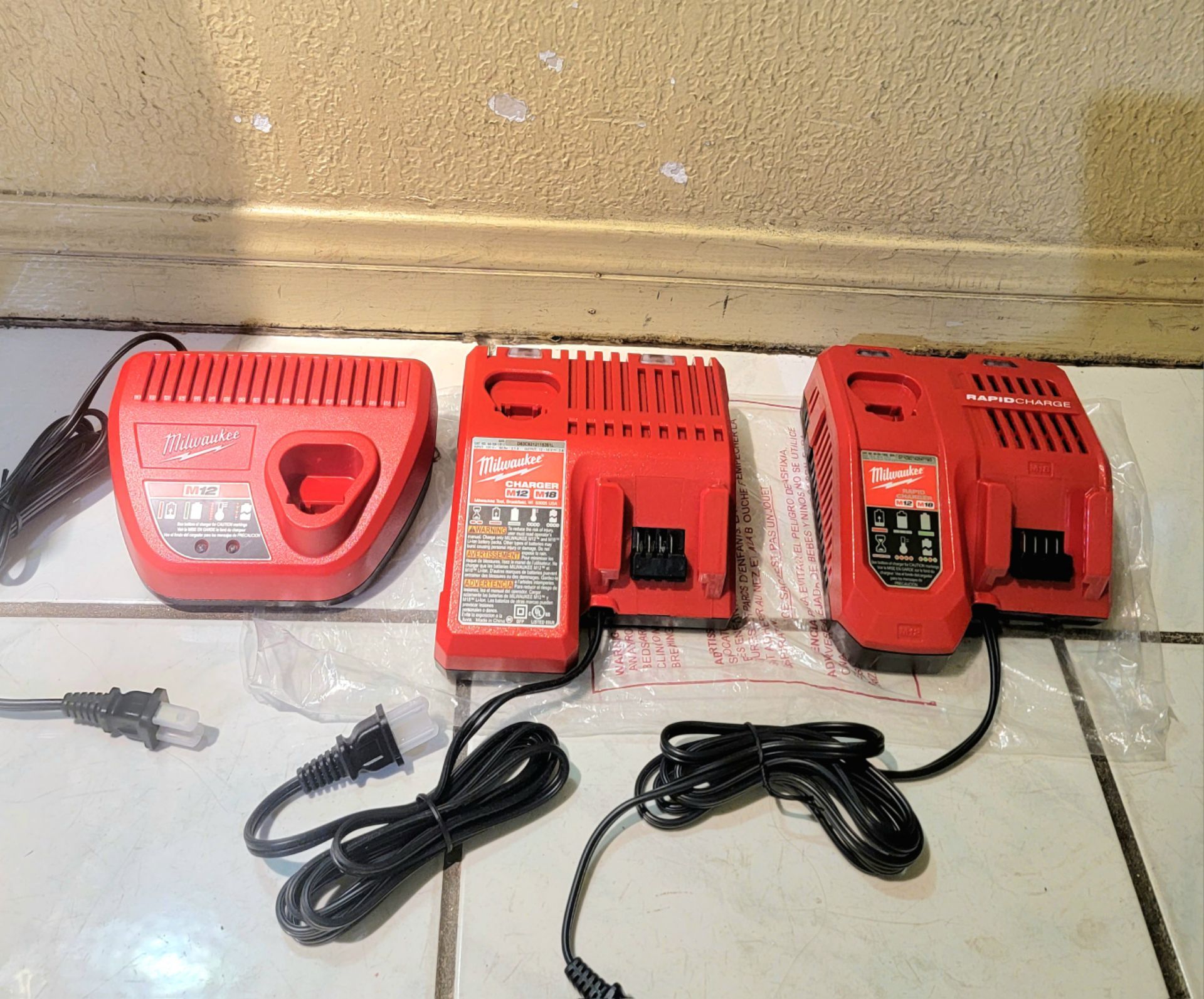Milwaukee Charger M12 $10 - m18 $30 - Rapid $50 for Sale in Norwalk, CA ...