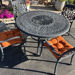 Patio Furniture Set Table And 4 Chairs 😊
