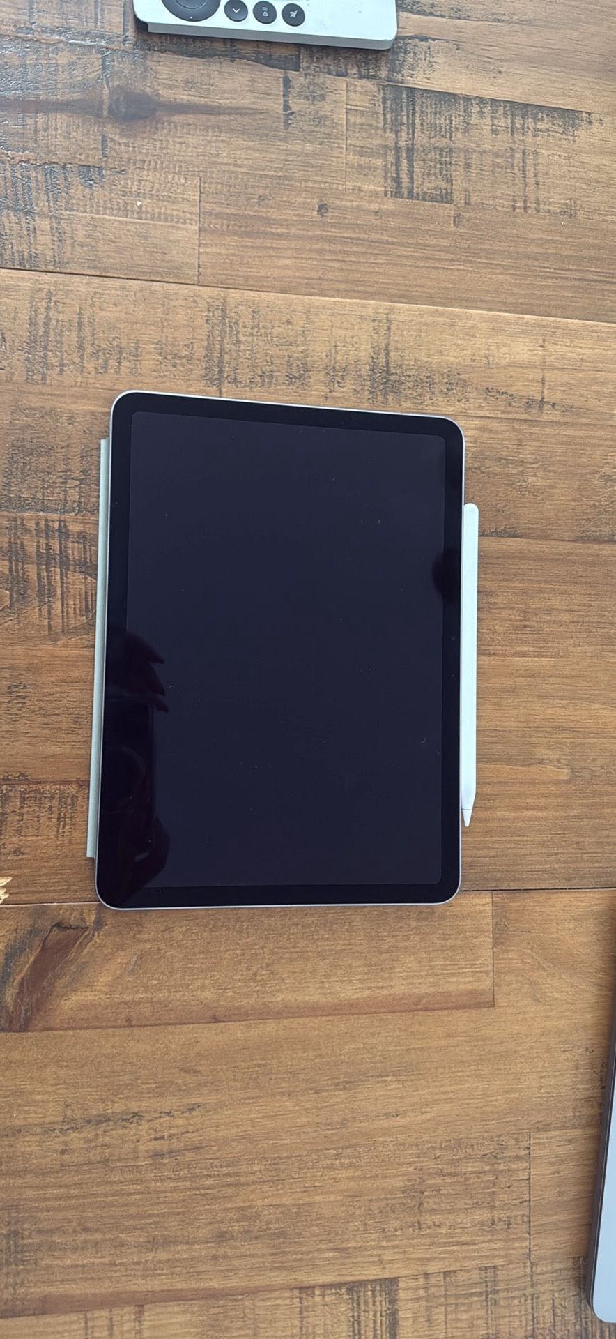 Apple iPad Air With Case And Pencil M2 11inch