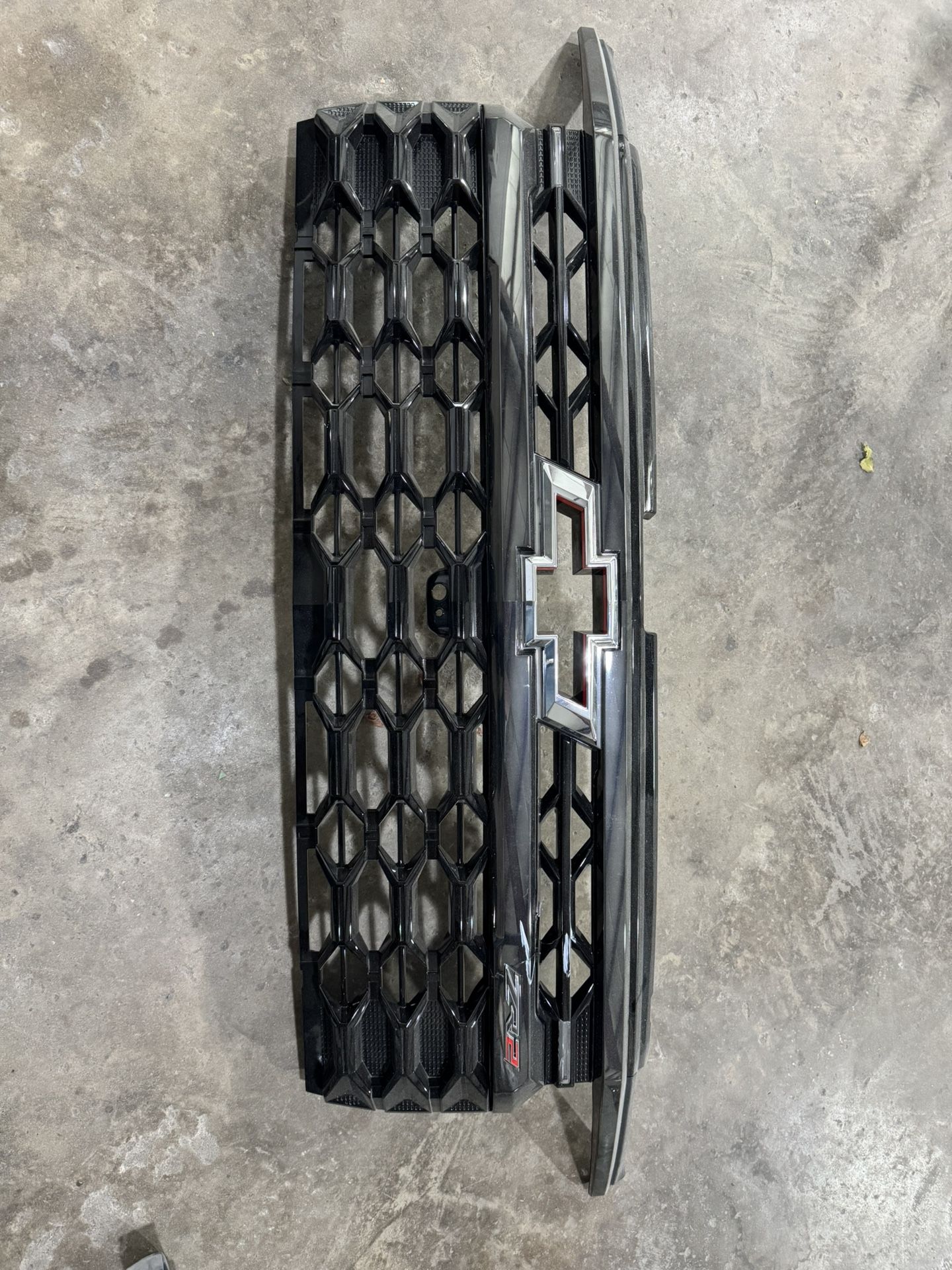 2025-2026 Chevrolet Silverado ZR2 Grille