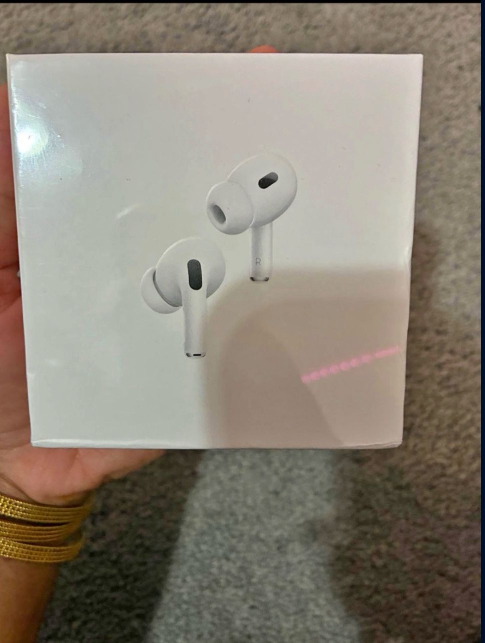 AirPods Pro 2 - MagSafe Case - Active Noise Cancellation