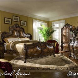 Royale Palais Bedroom Set ( Deliver Available) 