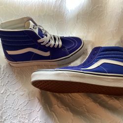 💙🤍NEW Never Worn  HIGH TOP ROYAL BLUE VANS💙🤍
