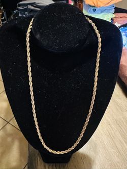 NEW GOLD PLATED CHAIN BEAUTIFUL TORSAL PERFECT CONDITION SOLID
