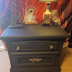 Night Stand With Power Outlet 