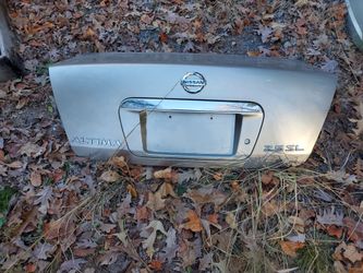 Nissan Altima Trunks