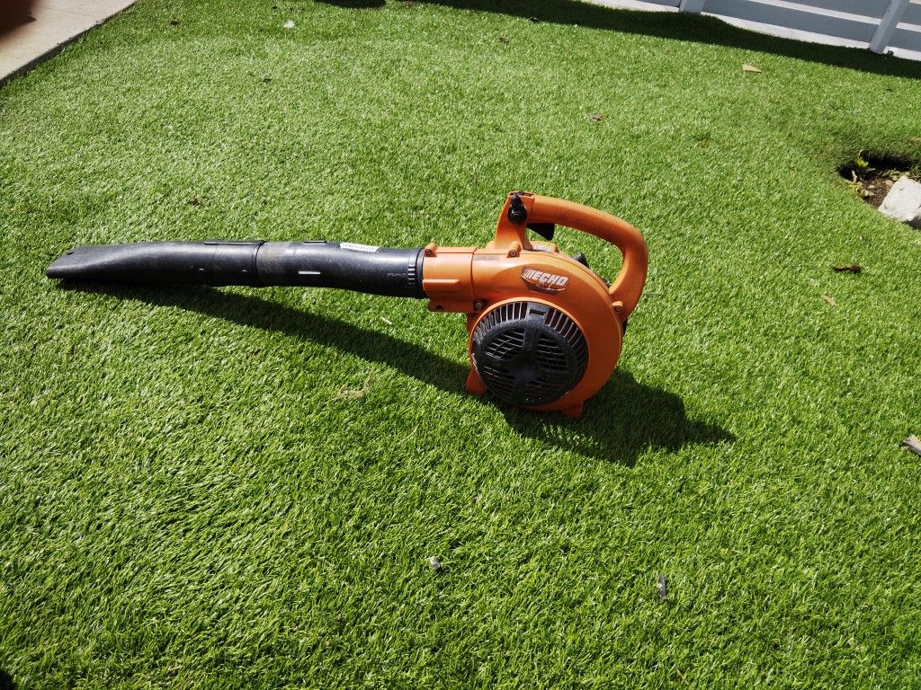 Echo PB 250LN Leafblower, Gas Powered