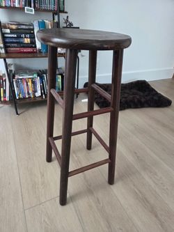 2 classic bar stools