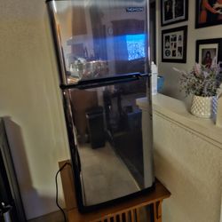 Apt. Size Refrigerator  New  1month Old
