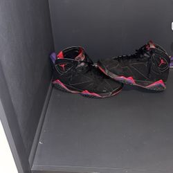 Neees Gone ASAP!! Size 9