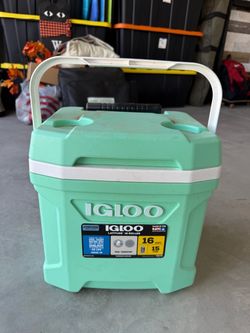 Igloo Mini Rolling Cooler