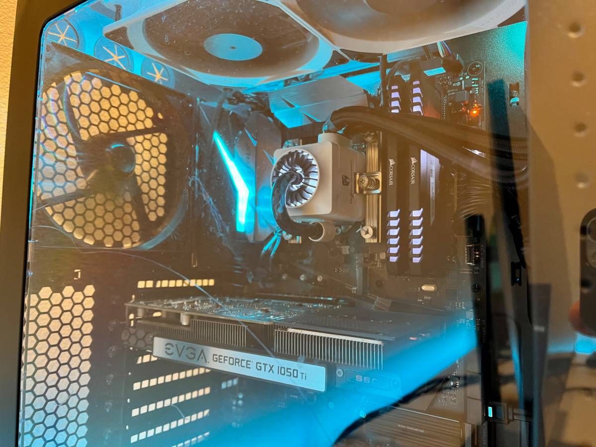 Gaming PC i7 7700k, 32 GB of RAM, GTX