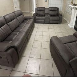 New Power Recliner Couch, Loveseat And Chair! Free Delivery 🚚! Financing Available!