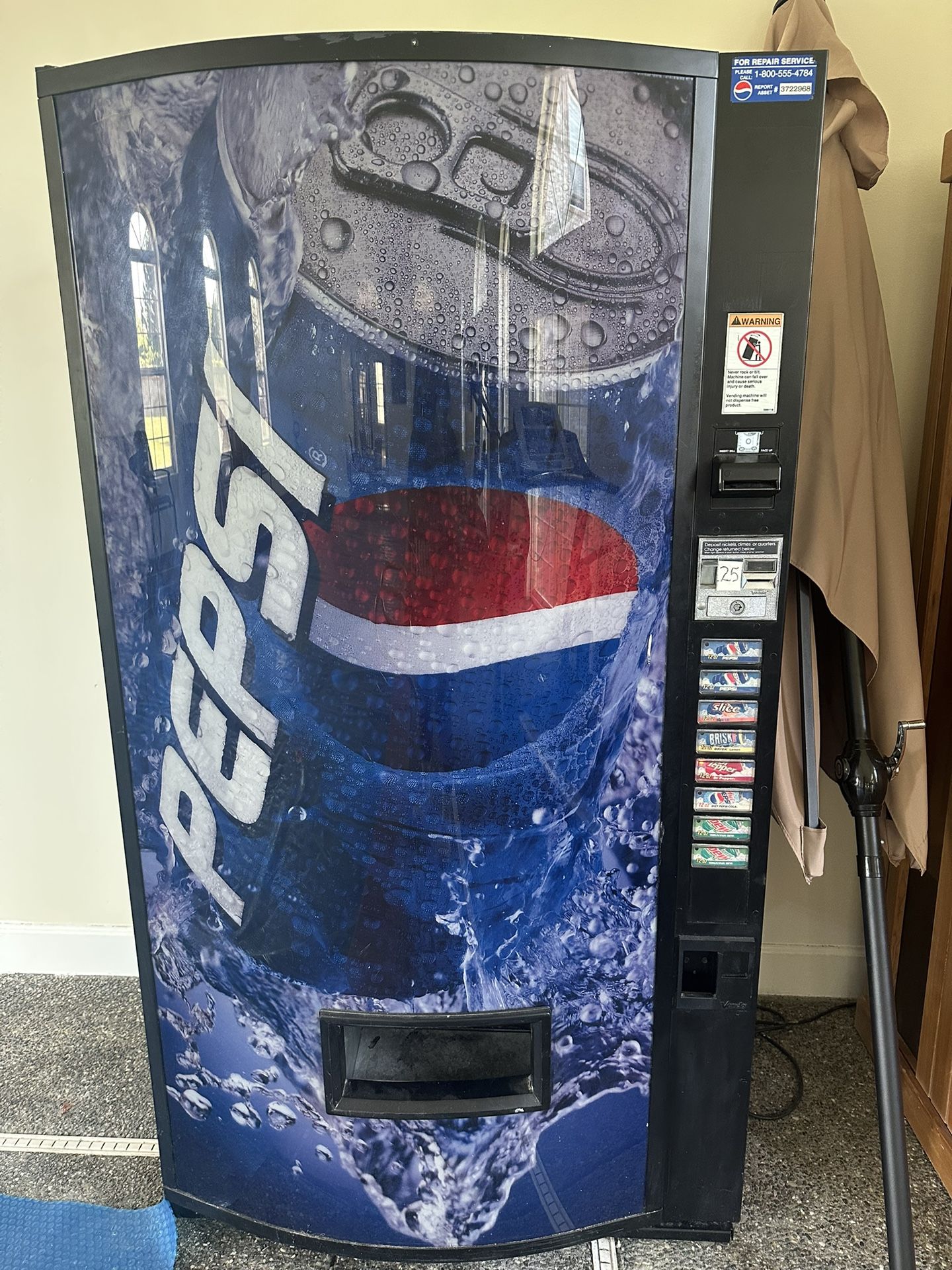 Vending Machine - Great Condition