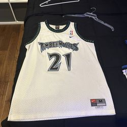 Mitchell & Ness Classic NBA jerseys
