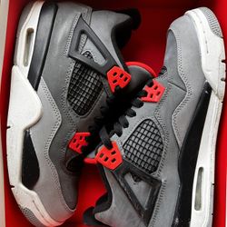 Jordan Retro 4